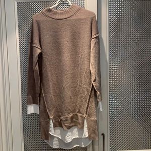 Brochure Walker Sweater Dress Shirt under detail